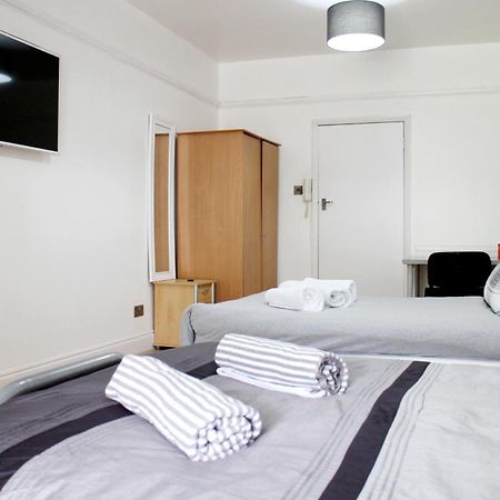 לונדון Large Studio Garden Flat On Golders Green Road מראה חיצוני תמונה